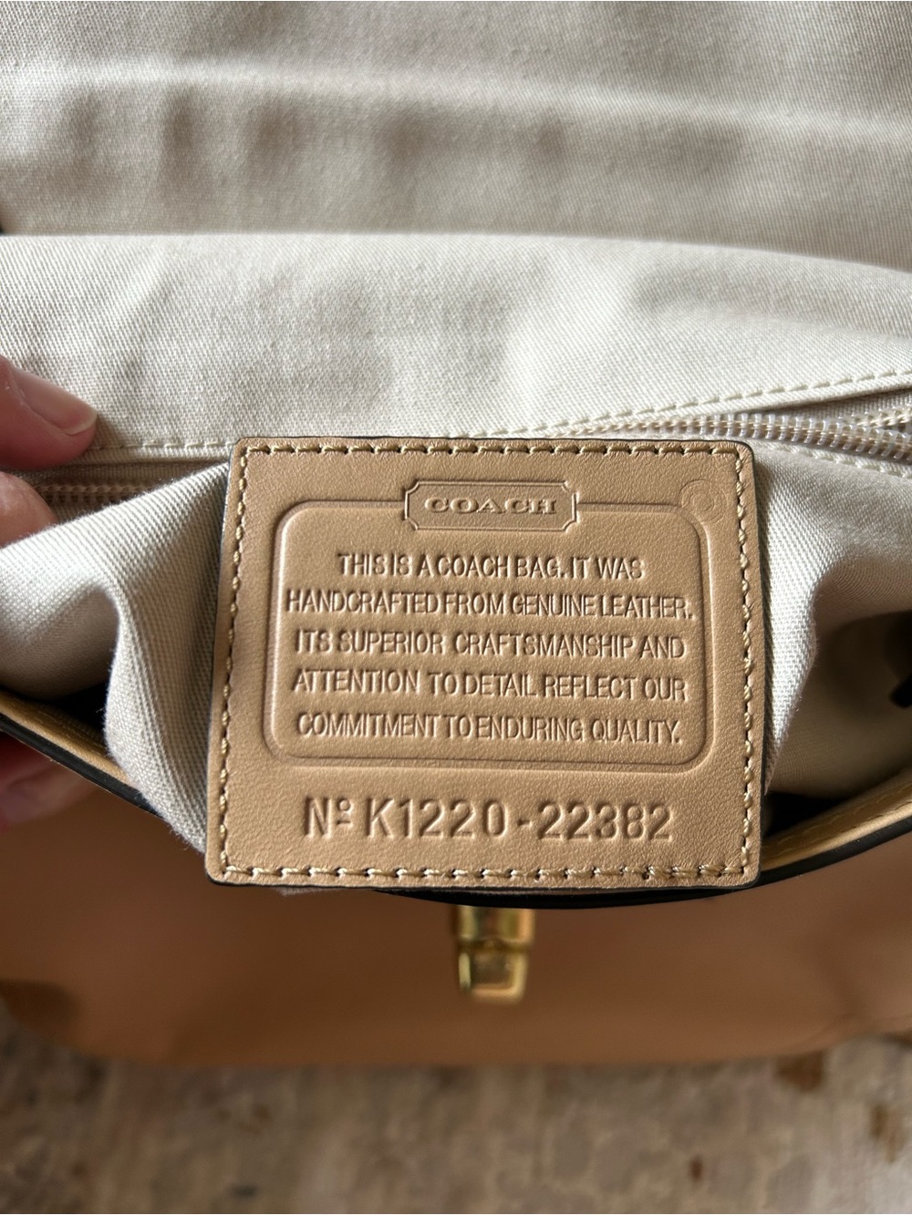 Coach Leather Turnlock Shoulder Bag in Beige | Excellent Condition - Picture 6 of 9